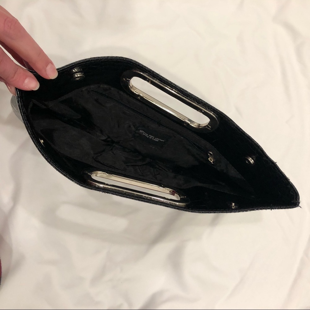 NWOT Faux Snake Skin Black Patented Leather Clutch - Picture 3 of 4